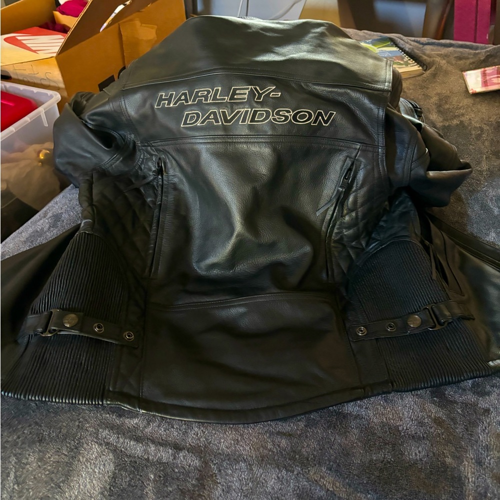 Harley Davidson licensed jacket barely worn